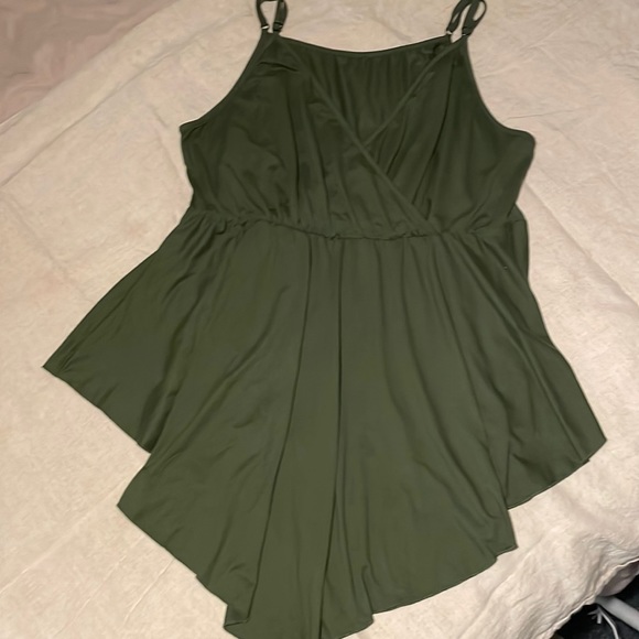 Olive Green Front Dip Tank - Picture 1 of 4